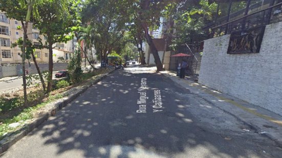 Imagem "CHUVA DE TIROS": Tentativa de assalto termina em tiroteio e assusta moradores de bairro nobre de Salvador