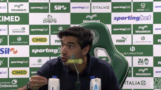 Após a partida, Abel Ferreira voltou a elogiar o atacante e reforçou que uma eventual saída dependerá de uma porposta considerada adequada para o clube - Reprodução/TV Palmeiras