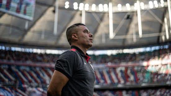 O técnico Jair defendeu o trabalho e afirmou que o time precisa reagir - Reprodução