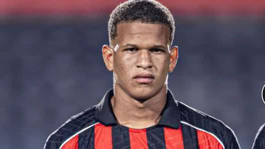 O Vitória renovou o contrato do lateral-esquerdo Wanderson Estrela, de 18 anos - Reprodução/Instagram @_wandersonestrela08