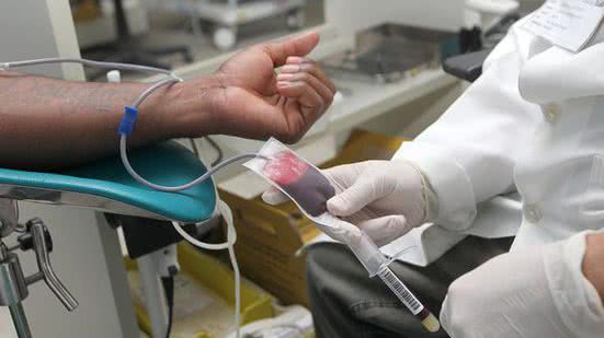 Hemocentro apresenta níveis críticos nos seus estoques de sangue - Foto: Divulgação/Hemoba