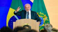 Imagem Lula diz que partido de Flávio Bolsonaro decidiu apoiar fim da escala 6x1 após “pressão da sociedade”
