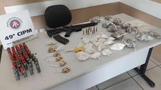 Imagem Suspeitos trocam tiros com a PM e deixam fuzil para trás em bairro de Salvador; saiba mais