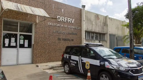 Funcionário da Secretaria de Administração Penitenciária é flagrado com veículo roubado - Divulgação/Polícia Civil