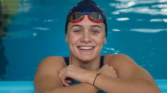 Imagem Olimpíadas Paris: Nadadora eslovaca desmaia após prova de 200m na natação