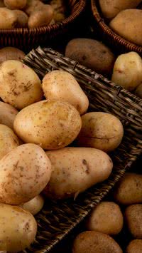 Aprenda o truque que mantém batatas frescas por semanas sem esforço