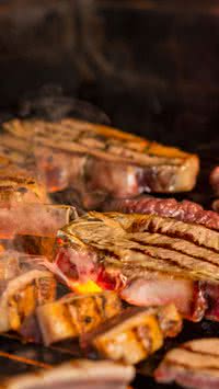 Você não sabe sabe mas um cubo de gelo pode fazer 'milagre' na carne; entenda motivo 