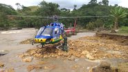 Helicóptero em momento de resgate em uma das cidades atingidas pelas chuvas - SSP BA - Corpo De Bombeiros