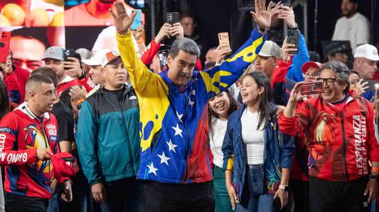 CNE anunciou que Maduro foi reeleito com 51,2% após 80% das urnas apuradas - Reprodução/ @PrensaPresidencial