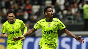 Imagem Em jogo de expulsões, Palmeiras atropela o Atlético-MG em plena Arena MRV; veja gols