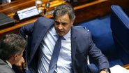 Imagem Aliados de Aécio tentam manter votação na terça-feira (17)