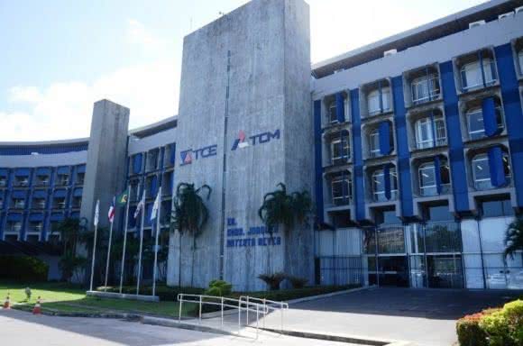 Imagem TCM investiga 27 prefeituras e 30 Câmaras Municipais por premiações compradas