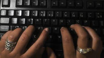Imagem Trabalho em casa aumenta risco de vírus e hackers; veja como evitar