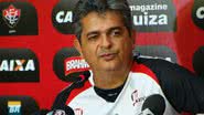 Imagem Ney Franco pede demissão e não é mais técnico do Vitória