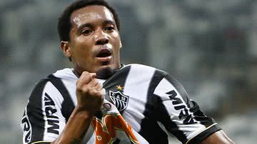 Imagem Apesar do interesse do Bahia, Rosinei deve acertar com o Flamengo