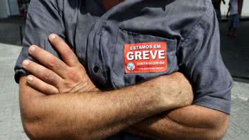 Imagem Trabalhadores da construção civil mantêm greve