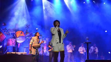 Imagem Jau encerra espetáculo de Caetano Veloso e Maria Gadu