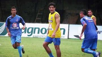 Imagem Fahel pede mais personalidade em campo ao time