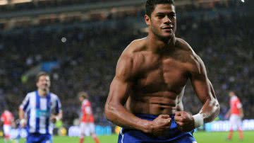 Imagem Vitória pode faturar quase R$ 6 milhões com Hulk