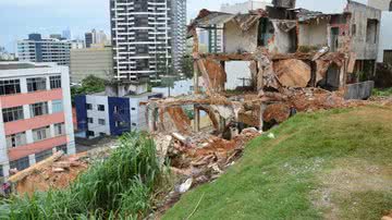 Imagem Tragédia após desabamento na Barra