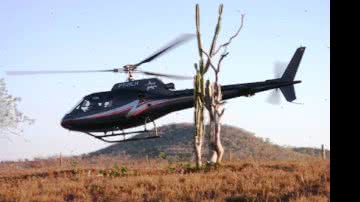 Imagem Helicóptero faz pouso forçado em Ichu