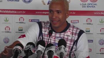 Imagem Atacante Júnior é apresentado oficialmente no Bahia