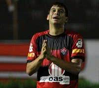 Imagem Neto sente a coxa e pode desfalcar o Vitória 