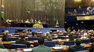 Imagem Senadores empregam fantasmas e até parlamentares cassados