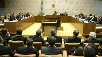 Imagem STF cumpre lei e vai divulgar salários de ministros
