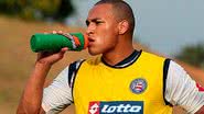 Imagem  Titi acerta questões salarias com o Bahia