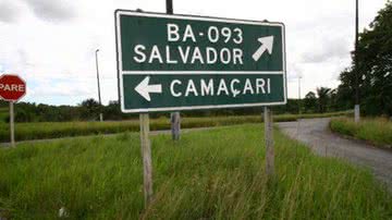 Imagem PM bate carro na Via Parafuso