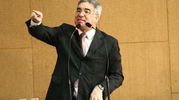 Roberto Viana