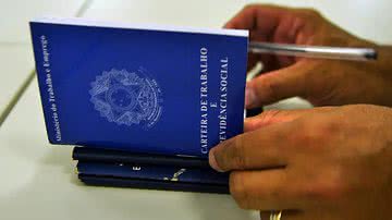 Vagas disponíveis para quem busca o primeiro emprego - Marcello Casal Jr/Agência Brasil